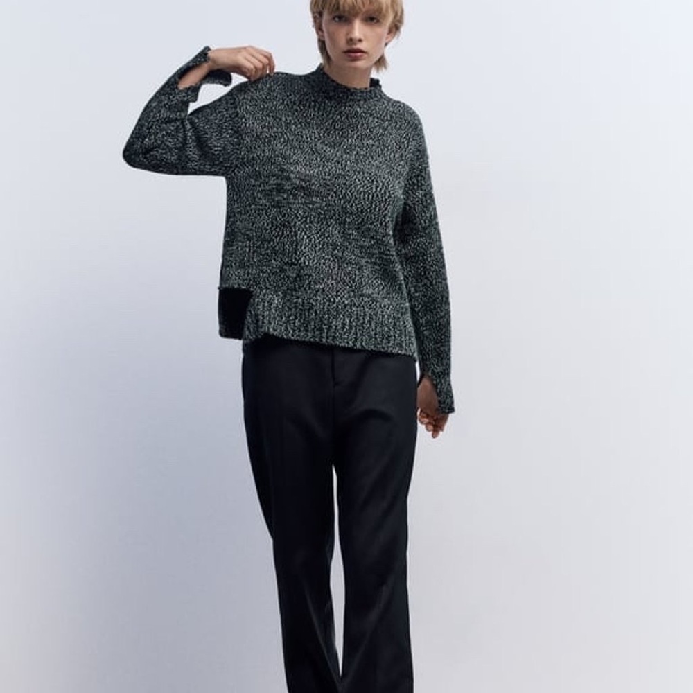 NWT Zara Asymmetrical Slit Hem Sweater